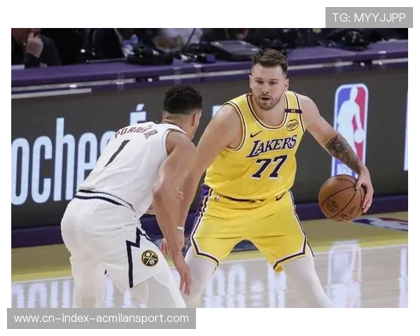 拉拉维亚谈与东契奇里夫斯共球经历 感谢爱德华兹助力自己崭露头角 拉拉维亚谈与东契奇里夫斯共球经历 感谢爱德华兹助力自己崭露头角