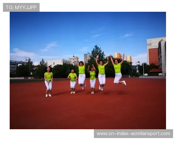 长回合对拉28拍，观众鼓掌