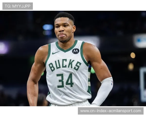 NBA雄鹿字母哥攻筐气势惊人