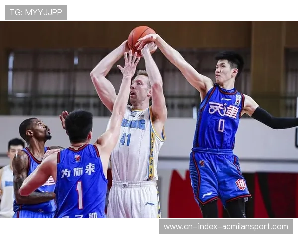 CBA林庭谦组织训练更加成熟，引领青年力量崛起