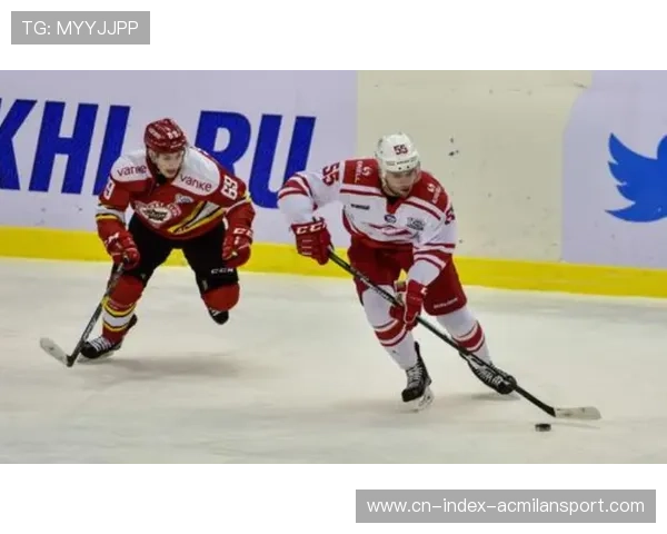 冰球守门员“蝙蝠式”飞扑救险震撼全场